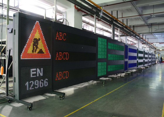 Electronic Variable Message Signs LED Traffic Display For Motorways Tunnels Bridges