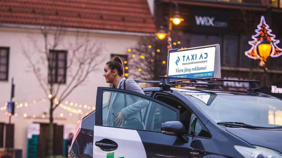 Full Color 240×320mm Taxi Roof LED Display Slim Light Nationstar Chip