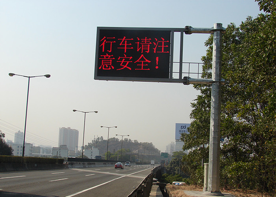 DIP P10 Motorway VMS Signs Long Lifespan Safety Message Board