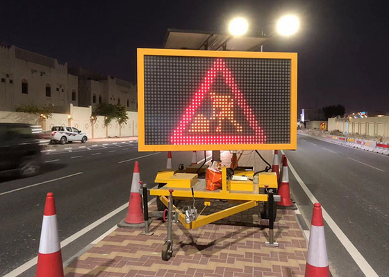 P20 960*960mm LED Traffic Warning Signs VMS Street Caution Guidance