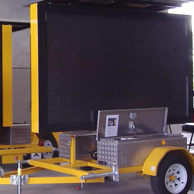 Portable P10 RGB SMD VMS Trailer Signs Mobile Led Screen Trailer